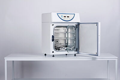 Laboratory Incubators with Air circulation with CO2 atmosphere